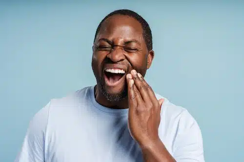 dental-emergency-2.jpg https://lovenewsmiles.com/wp-content/uploads/2025/09/dental-emergency-2.jpg.webp