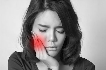 toothache-header https://lovenewsmiles.com/wp-content/uploads/2025/09/toothache-header.jpg